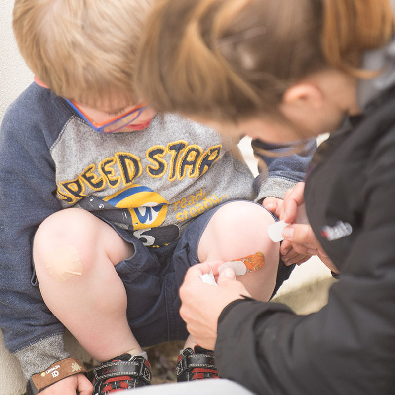 LittleLife Cestovní lékárnička do kapsy Mini First Aid Kit