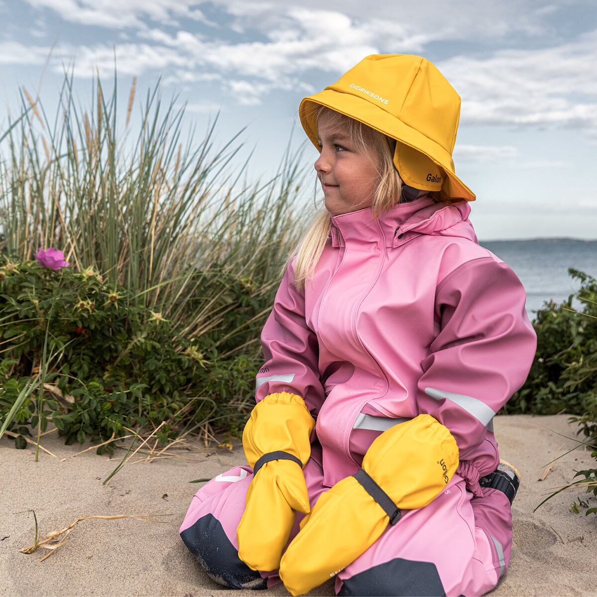 Didriksons Dětský klobouk do deště Southwest oat yellow